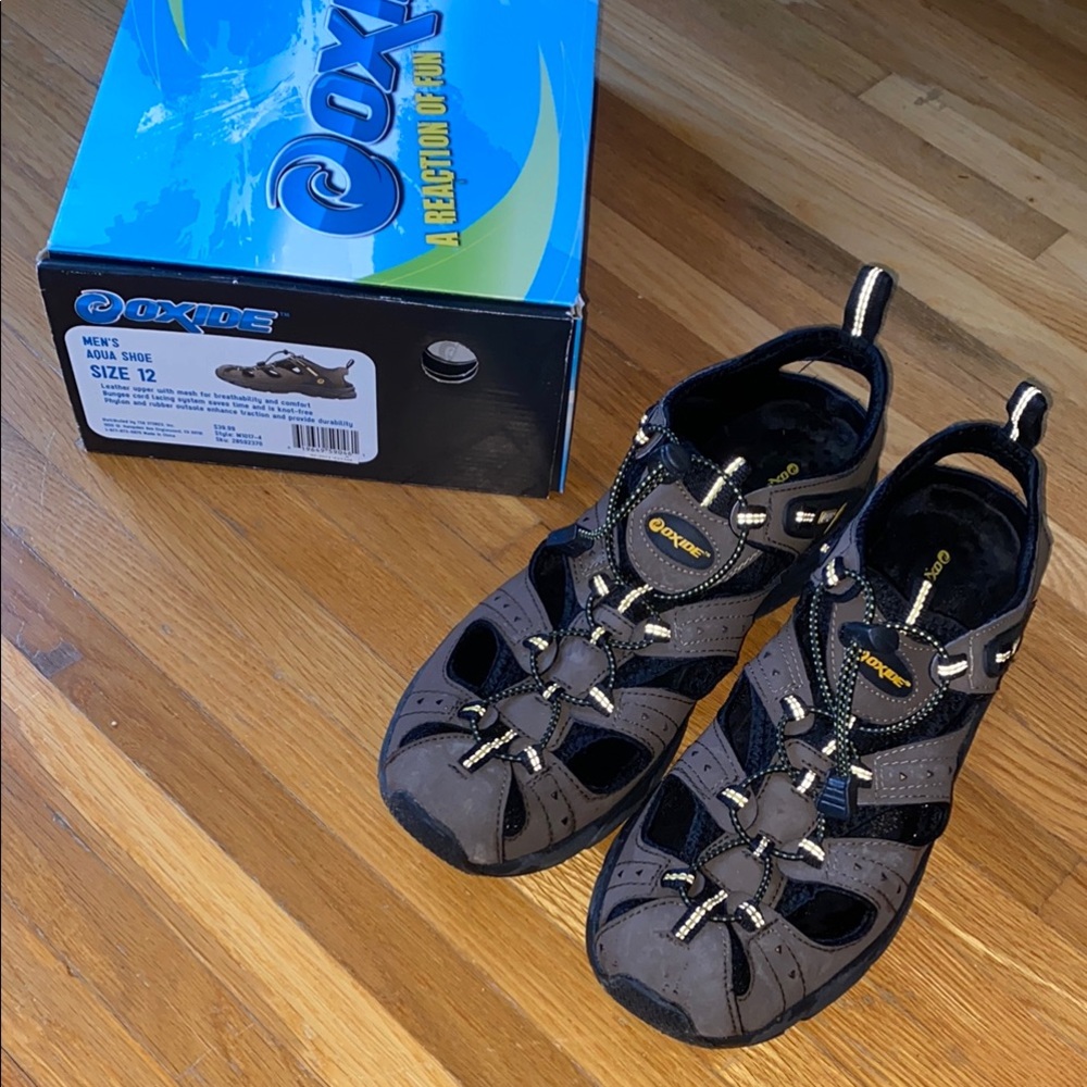Water shoes